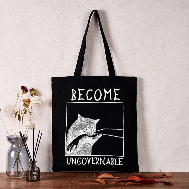 Tokyo-Tiger Cat Biting Arm Tote Bag