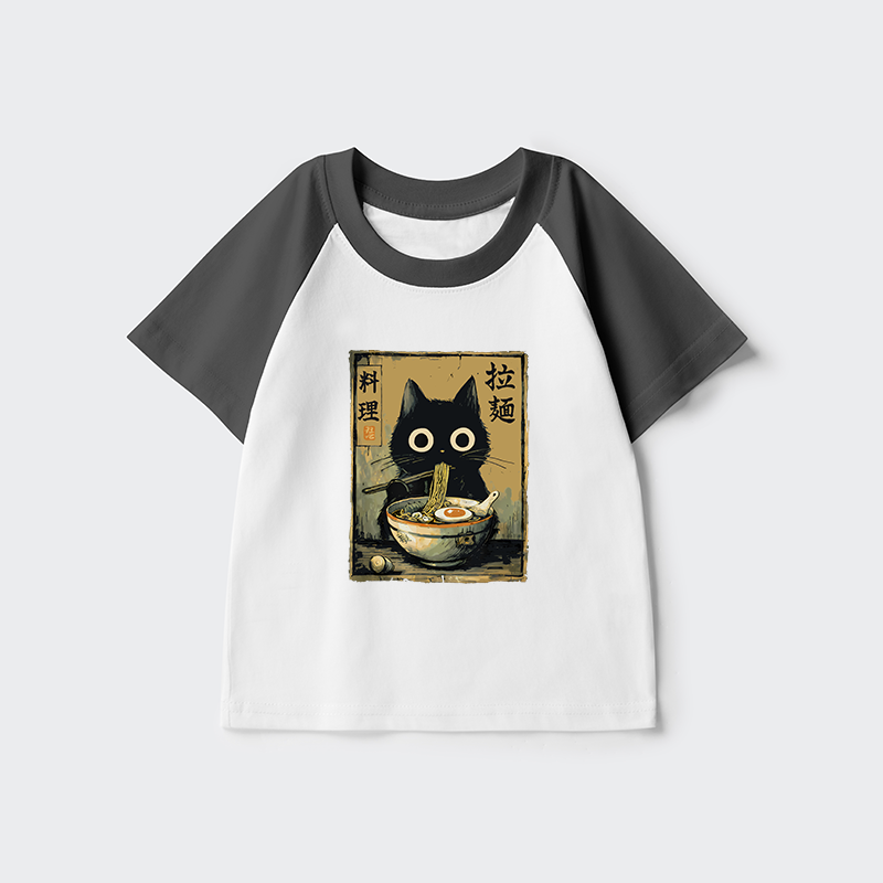 Tokyo-Tiger Cute Black Cat Eating Ramen Japan Kids Raglan T-shirt