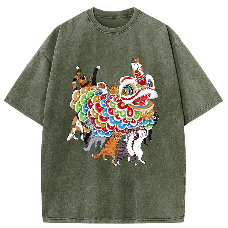 Tokyo-Tiger Cats Perform A Lion Dance To Celebrate The New Year Washed T-Shirt