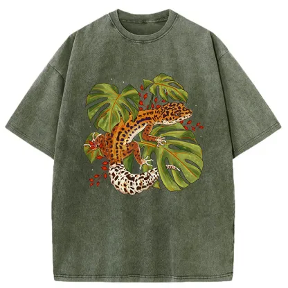 Tokyo-Tiger Geckos And Monstera Plants Washed T-Shirt