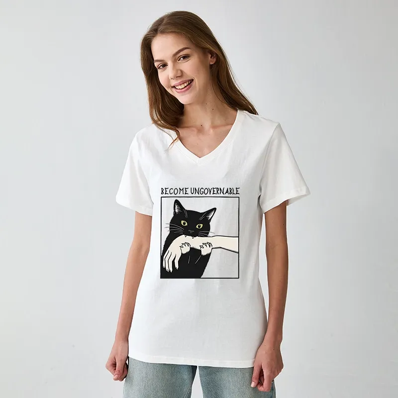 Tokyo-Tiger Black Cat Biting V-Neck Classic T-Shirt