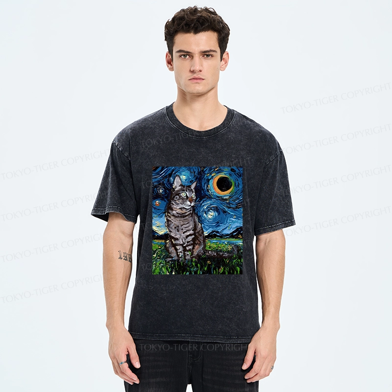 Tokyo-Tiger Cat On The Grass Washed T-Shirt