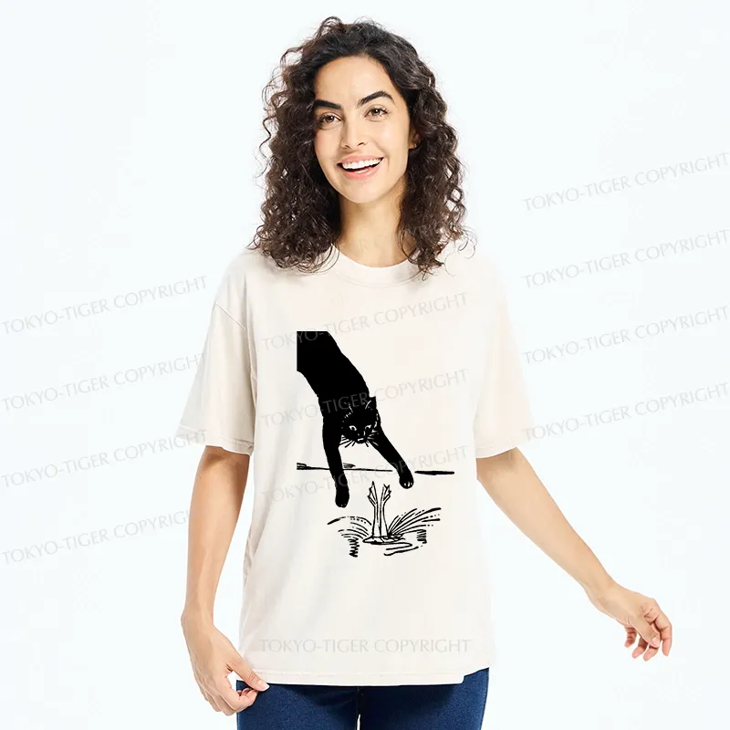 Tokyo-Tiger Funny Cat Catching Frog Washed T-Shirt