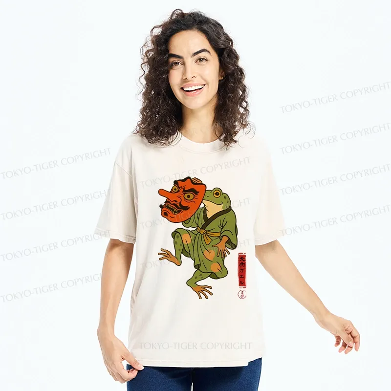 Tokyo-Tiger Frog Holding A Tengu Mask Washed T-Shirt