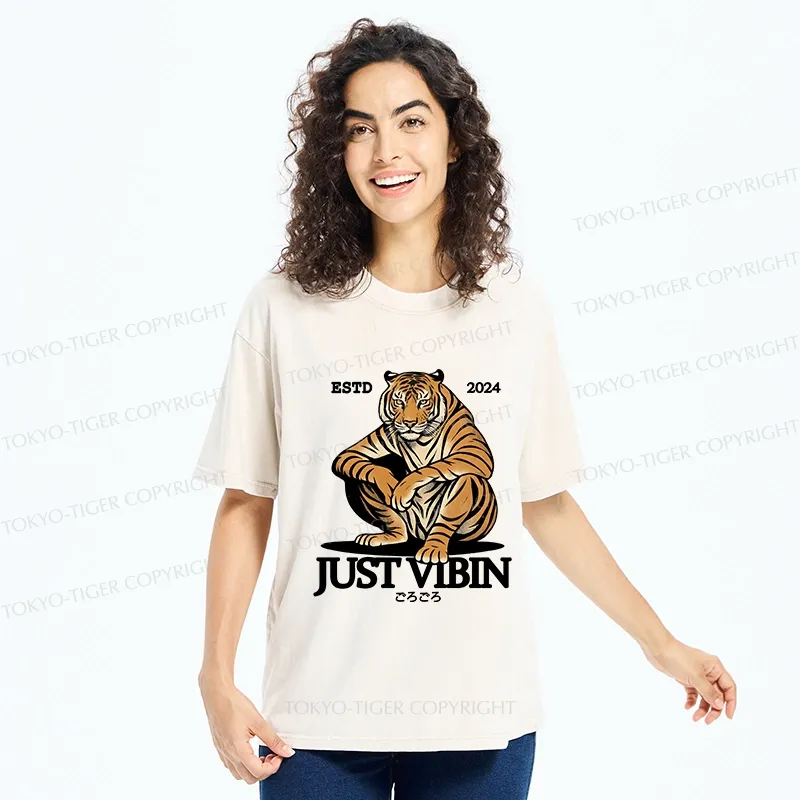 Tokyo-Tiger Sitting Tiger Washed T-Shirt
