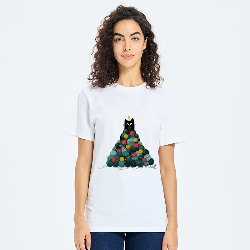 Tokyo-Tiger Yarn Christmas Tree Cat Classic T-Shirt