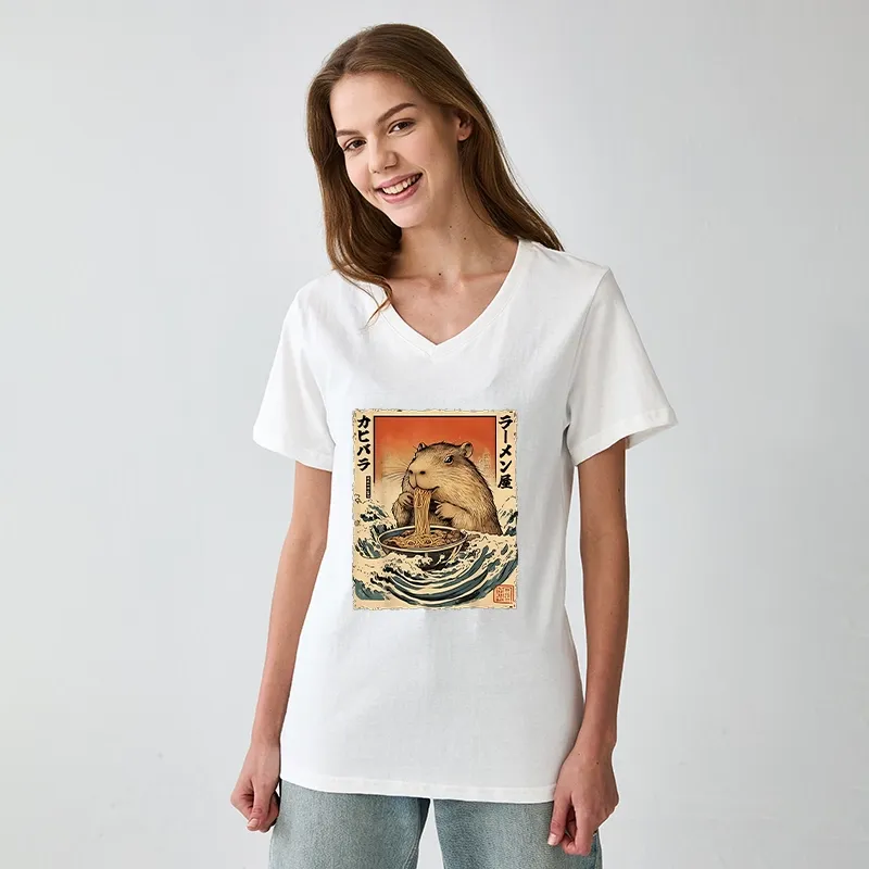 Tokyo-Tiger Hamster Eating Ramen V-Neck Classic T-Shirt