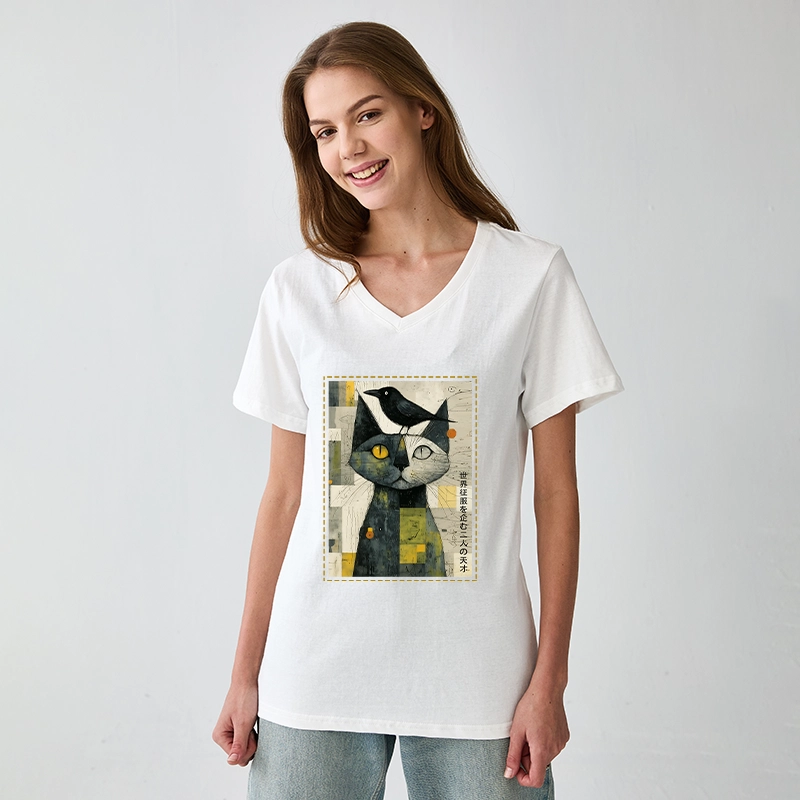 Tokyo-Tiger The Cat And The Crow Are Planning To Rule The World V-Neck Classic T-Shirt