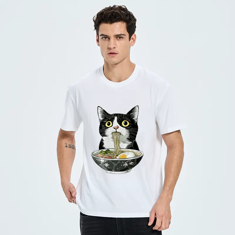 Tokyo-Tiger Cute Cat Eating Japan Ramen Classic T-Shirt