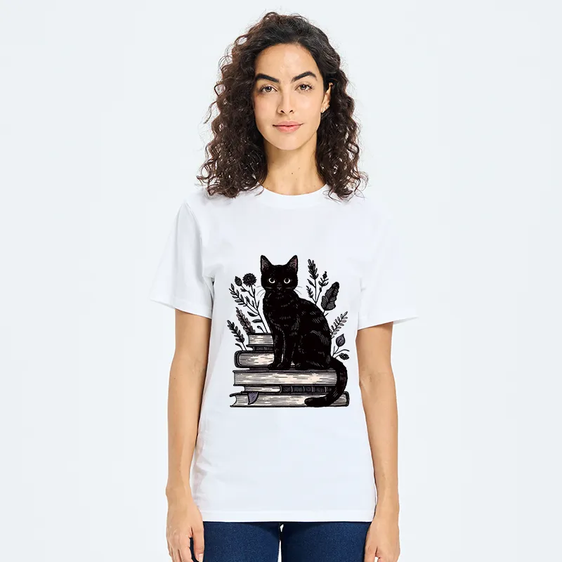 Tokyo-Tiger Books And Cats Classic T-Shirt