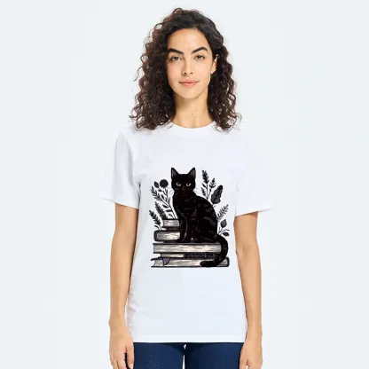 Tokyo-Tiger Books And Cats Classic T-Shirt