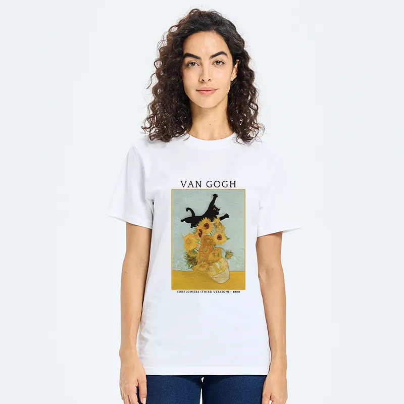Tokyo-Tiger Cat Attacks Vase Classic T-Shirt