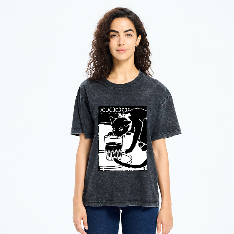 Tokyo-Tiger Black Cat Drinking Water Washed T-Shirt