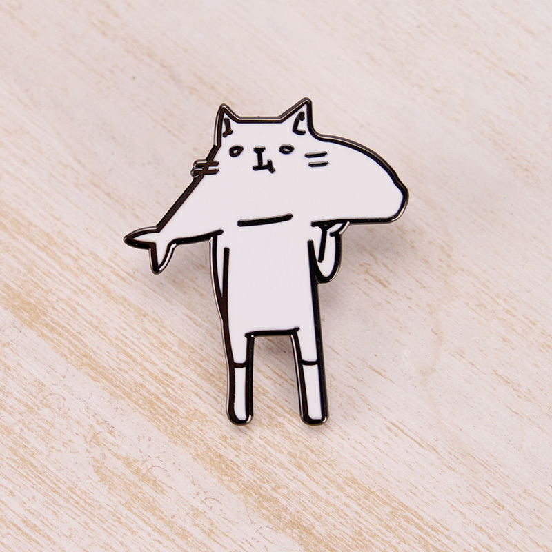 Tokyo-Tiger Funny Cat Eating Fish Pin
