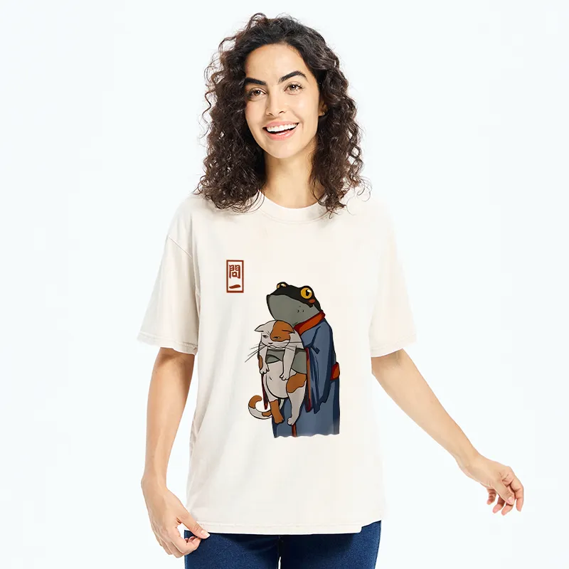 Tokyo-Tiger The Frog Holds The Cat Washed T-Shirt