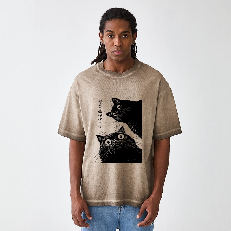 Tokyo-Tiger The Cat Is Watching Today Gradient Washed T-Shirt