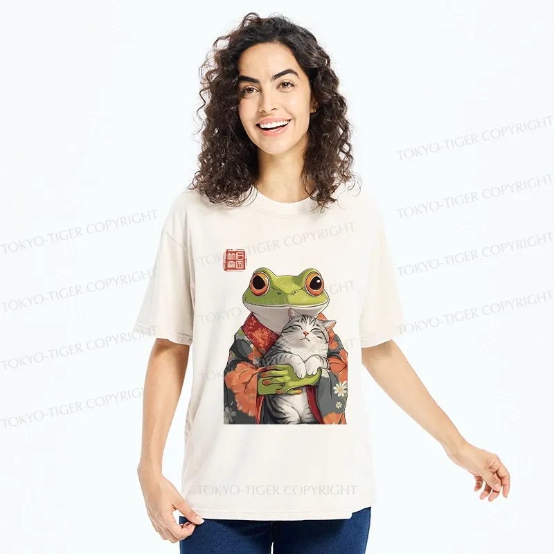 Tokyo-Tiger Frog Holding A Cute Cat Washed T-Shirt