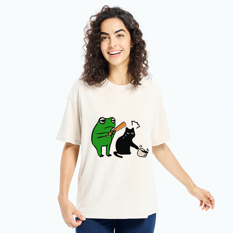 Tokyo-Tiger Funny Frog Hit The Cat Washed T-Shirt