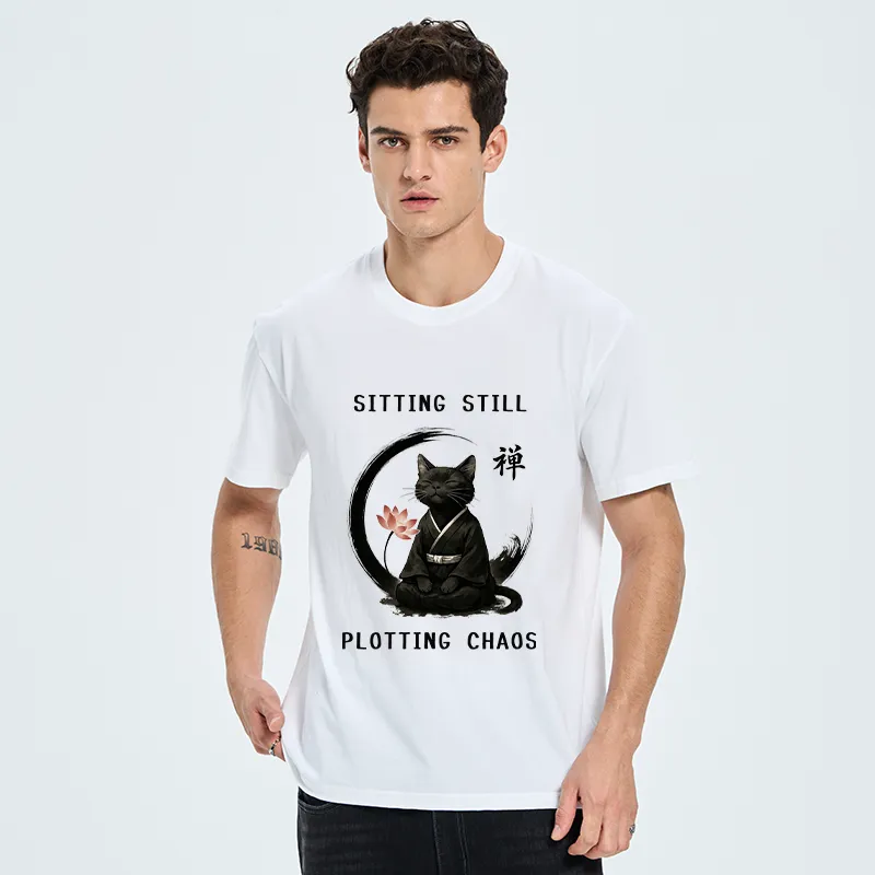 Tokyo-Tiger Sitting still  plotting chaos Calming Zen Cat Funny Classic T-Shirt