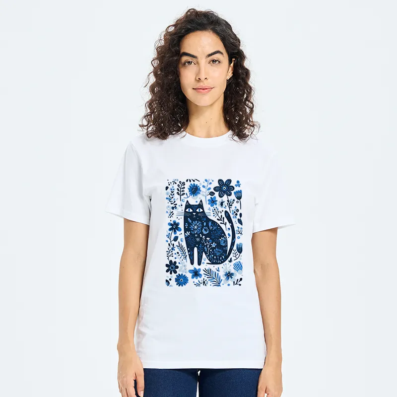 Tokyo-Tiger A Cat Among Flowers Classic T-Shirt