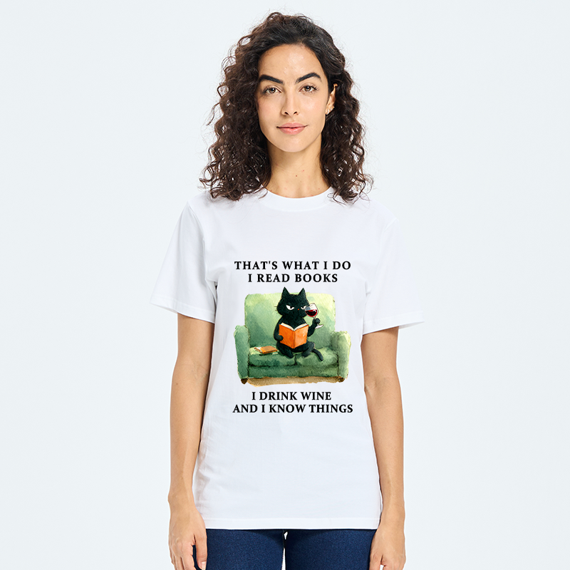 Tokyo-Tiger Cat That Reads And Drinks Classic T-Shirt