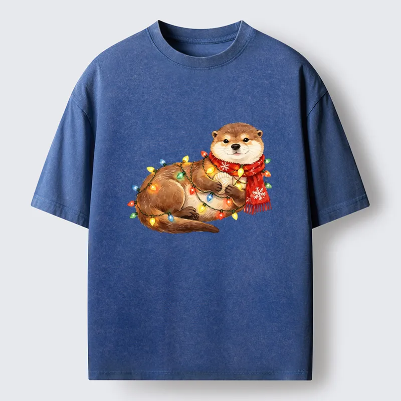 Tokyo-Tiger Cozy Otter With Christmas Lights Washed T-Shirt