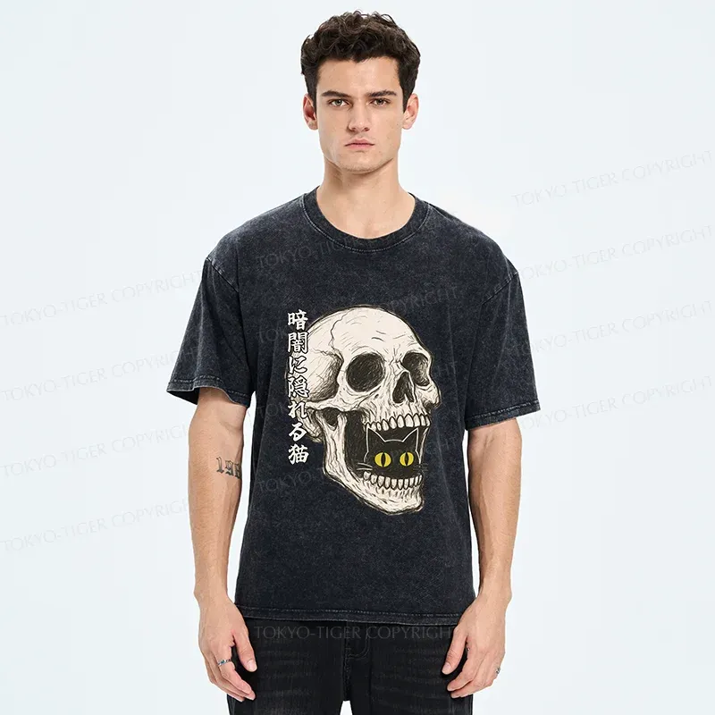Tokyo-Tiger Cat Hiding In The Skull Washed T-Shirt