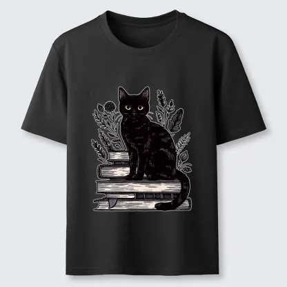 Tokyo-Tiger Books And Cats Classic T-Shirt