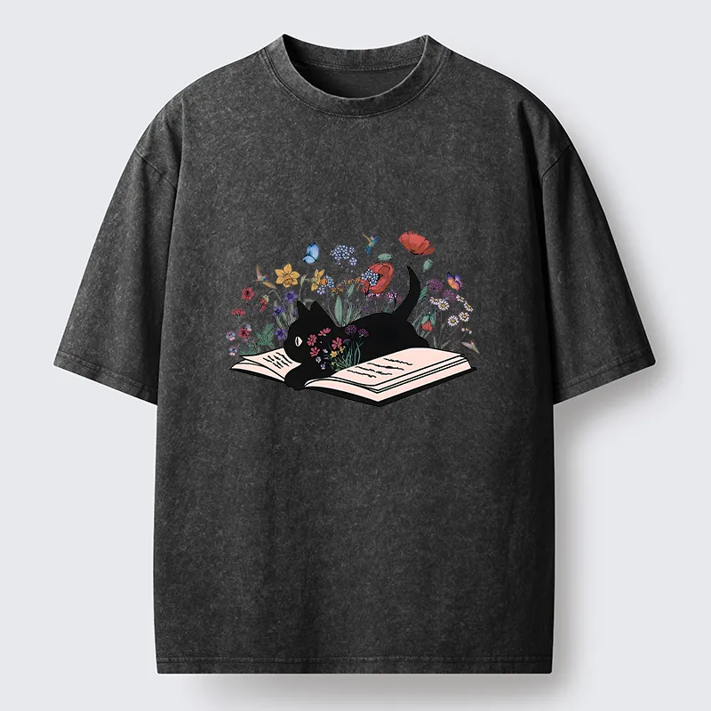 Tokyo-Tiger Black Cat Reading Washed T-Shirt