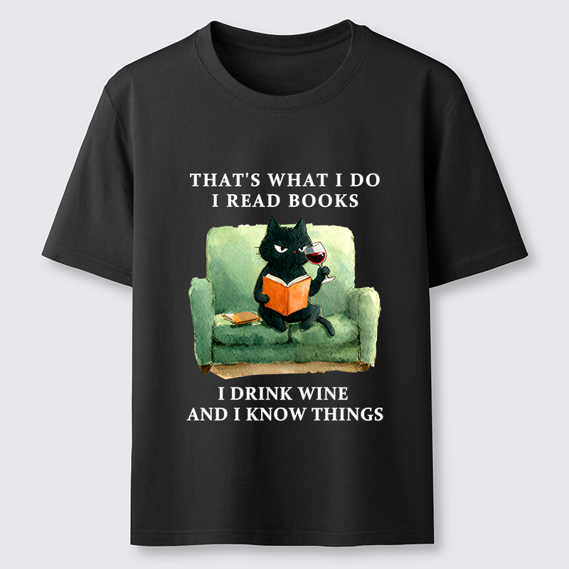 Tokyo-Tiger Cat That Reads And Drinks Classic T-Shirt