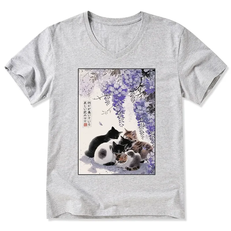 Tokyo-Tiger Cats plotting under the wisteria V-Neck Classic T-Shirt Sale