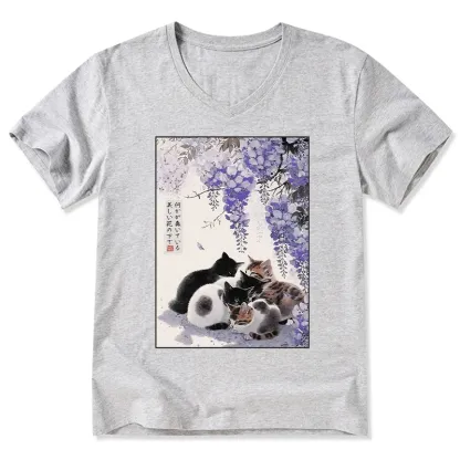 Tokyo-Tiger Cats plotting under the wisteria V-Neck Classic T-Shirt