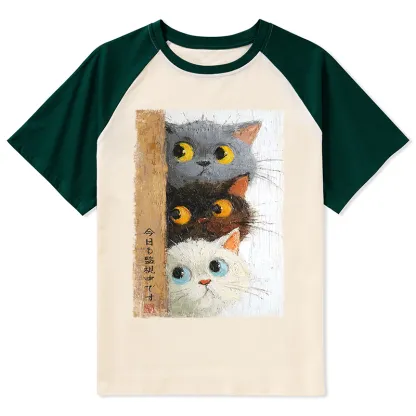 Tokyo-Tiger Three Cute Cats Watch You Raglan T-shirt