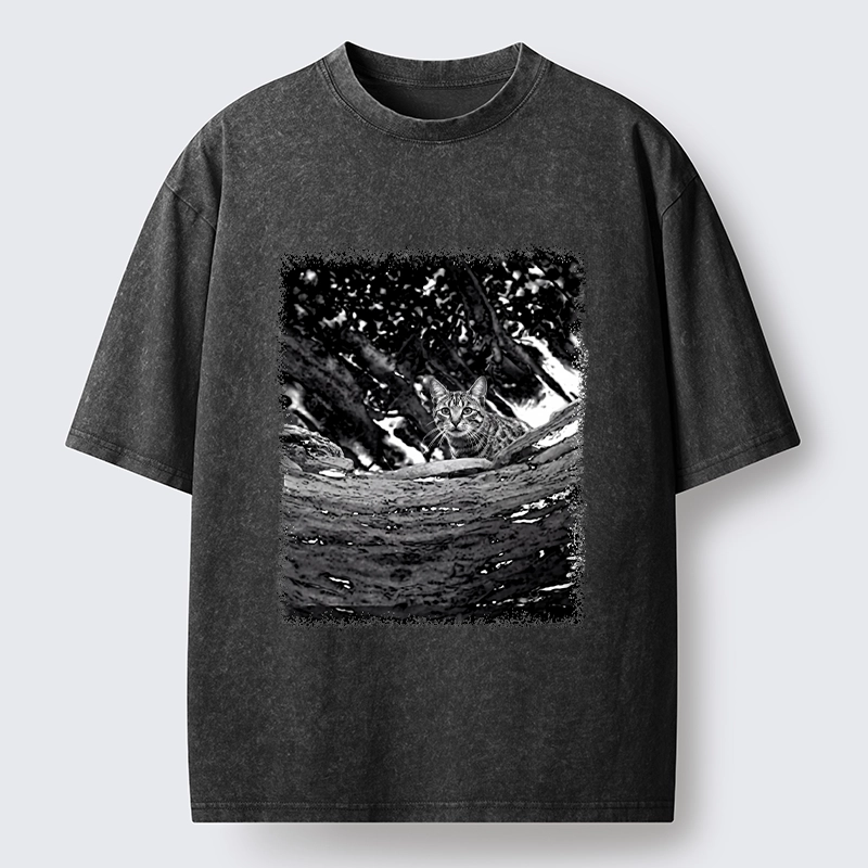 Tokyo-Tiger Vintage Style Tabby Cat Portrait Washed T-Shirt