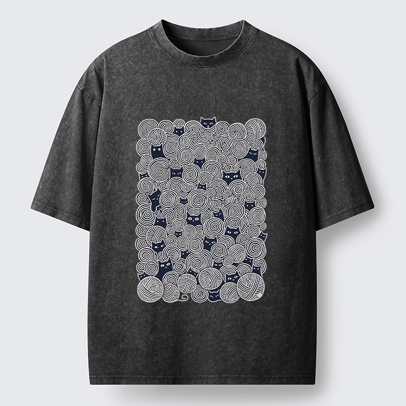 Tokyo-Tiger Tiny Black Cats Hide In Yarn Balls Washed T-Shirt