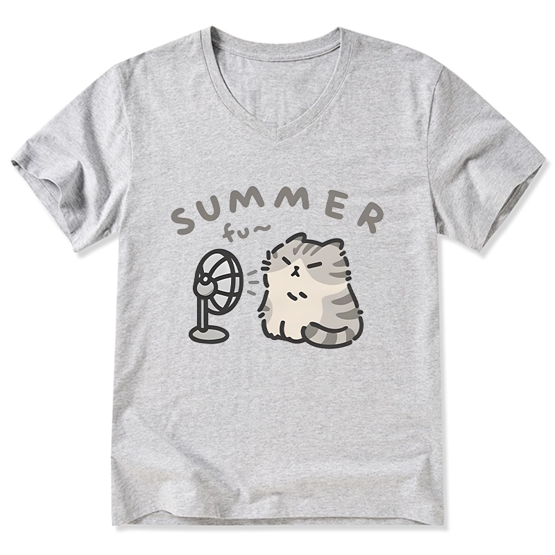 Tokyo-Tiger Summer Cat Chills With A Fan V-Neck Classic T-Shirt