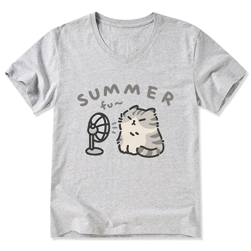 Tokyo-Tiger Summer Cat Chills With A Fan V-Neck Classic T-Shirt