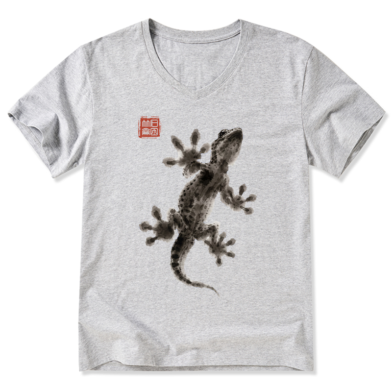 Tokyo-Tiger Minimal Asian Ink Brush Gecko Vibe V-Neck Classic T-Shirt