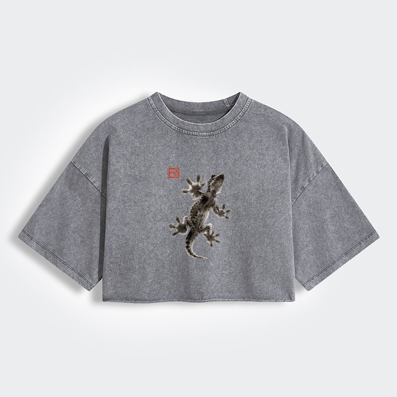 Tokyo-Tiger Minimal Asian Ink Brush Gecko Vibe Women's Washed Crop T-Shirt
