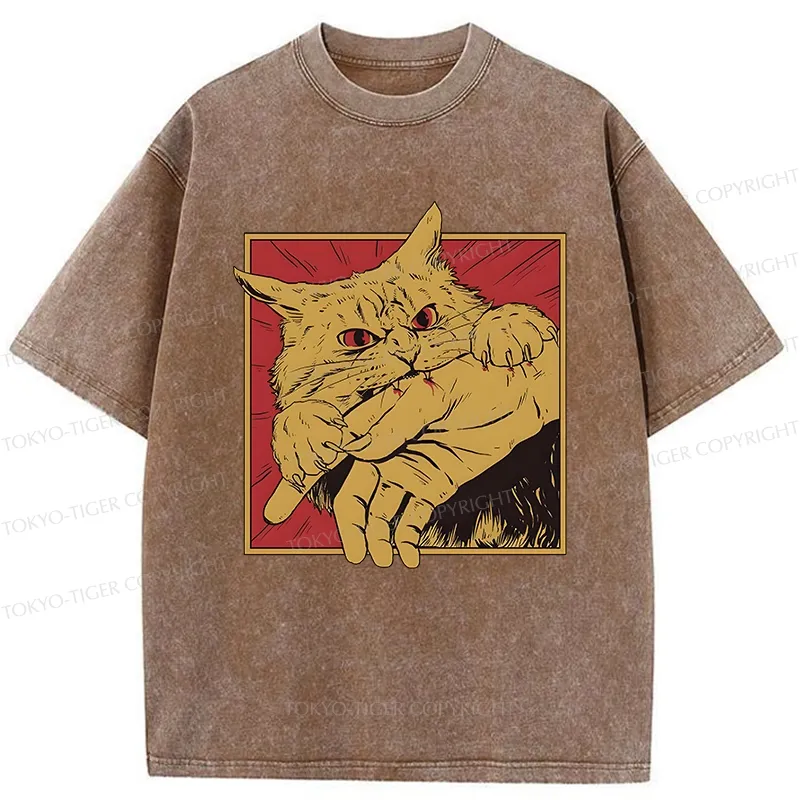 Tokyo-Tiger Retro Cat Biting Hand Washed T-Shirt