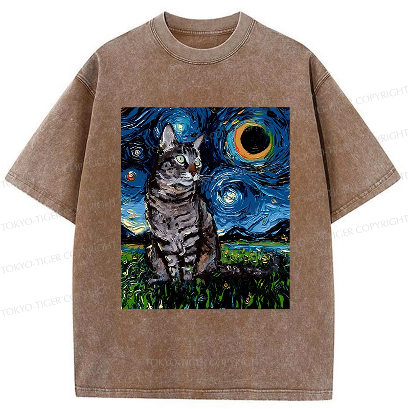 Tokyo-Tiger Cat On The Grass Washed T-Shirt