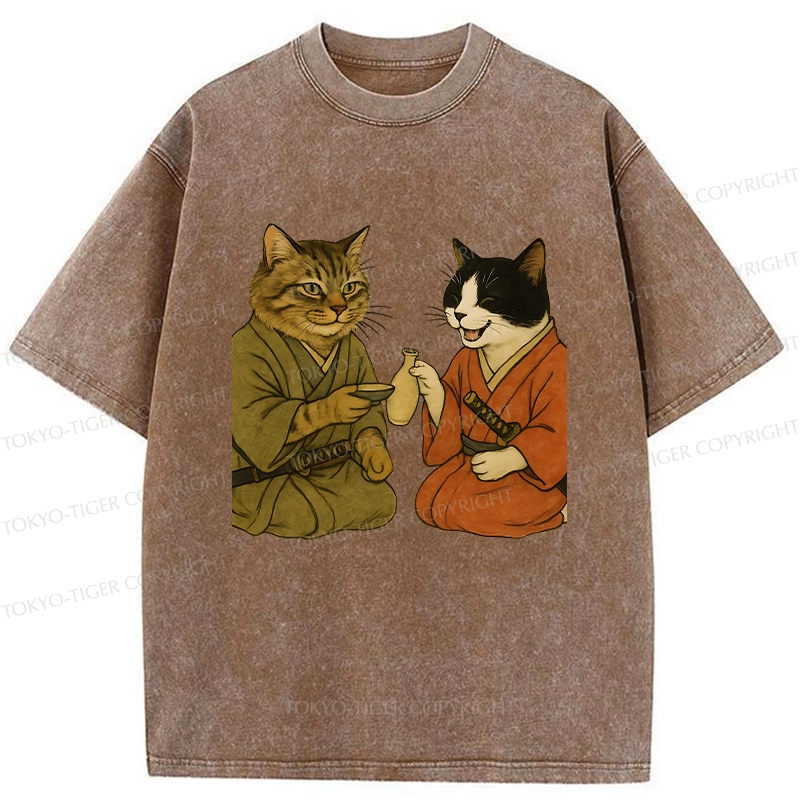 Tokyo-Tiger Cat Tasting Sake Washed T-Shirt