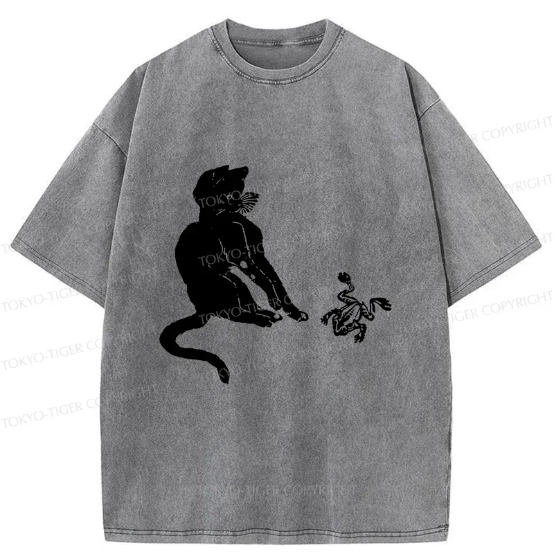 Tokyo-Tiger Cat Plays With Frog Washed T-Shirt