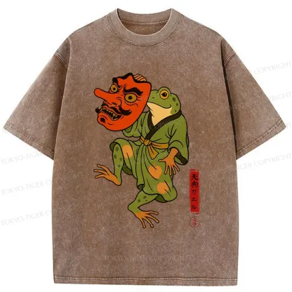 Tokyo-Tiger Frog Holding A Tengu Mask Washed T-Shirt