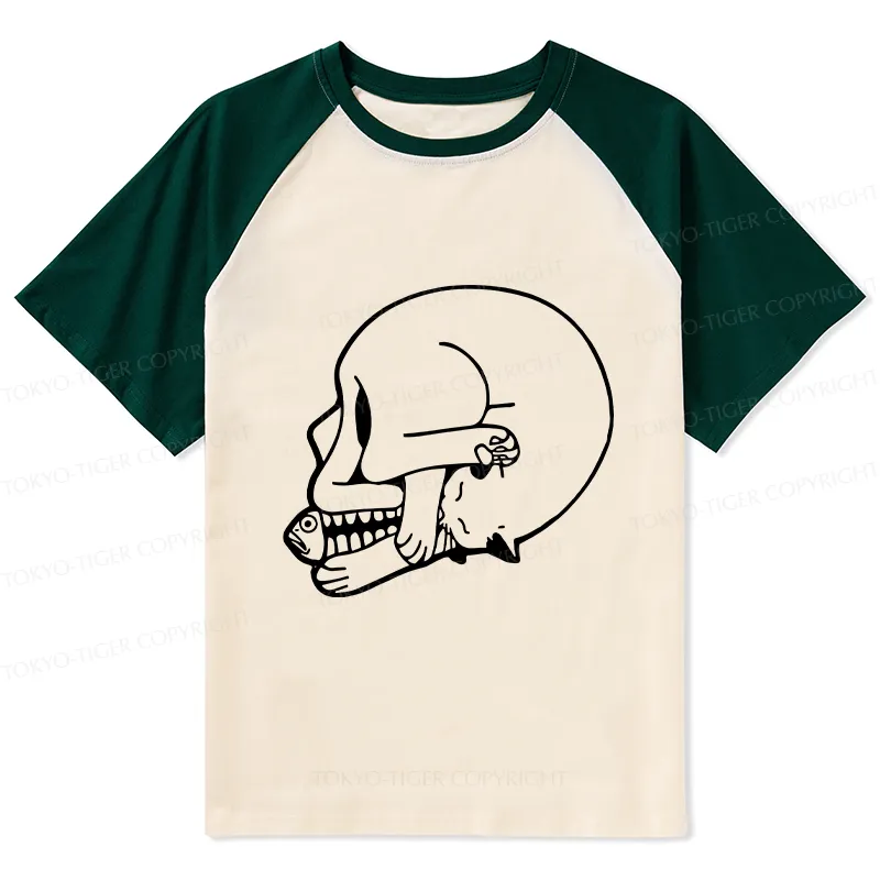 Tokyo-Tiger Funny Cat Eating Fish Raglan T-shirt