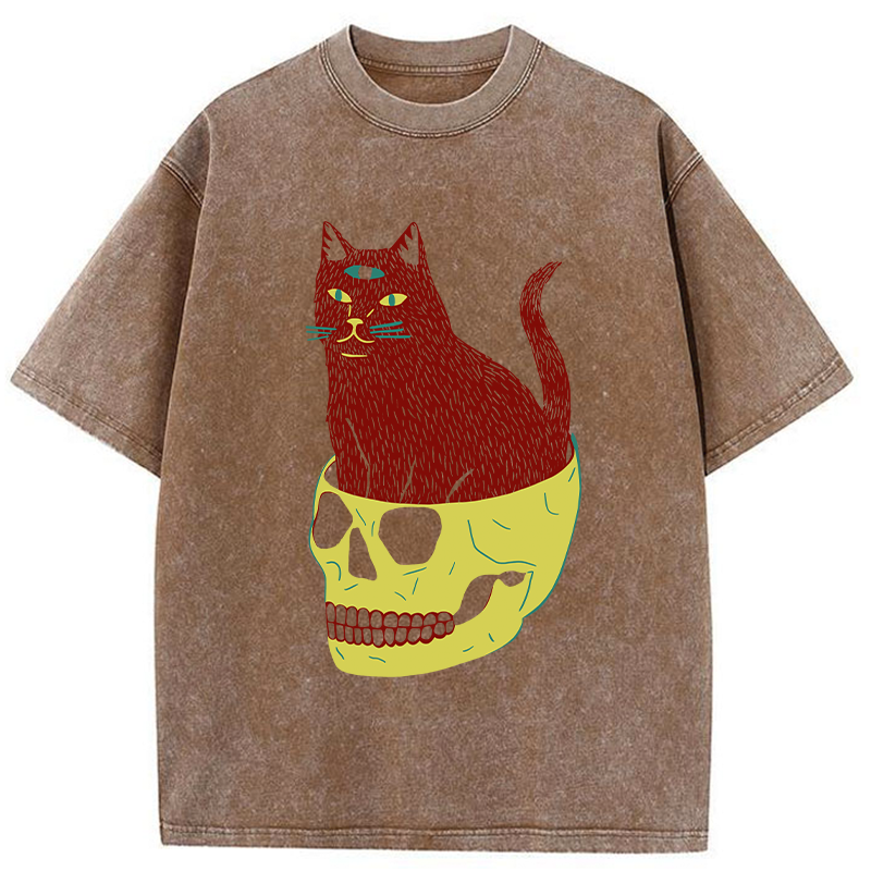 Tokyo-Tiger Cat Sitting In Skull Washed T-Shirt