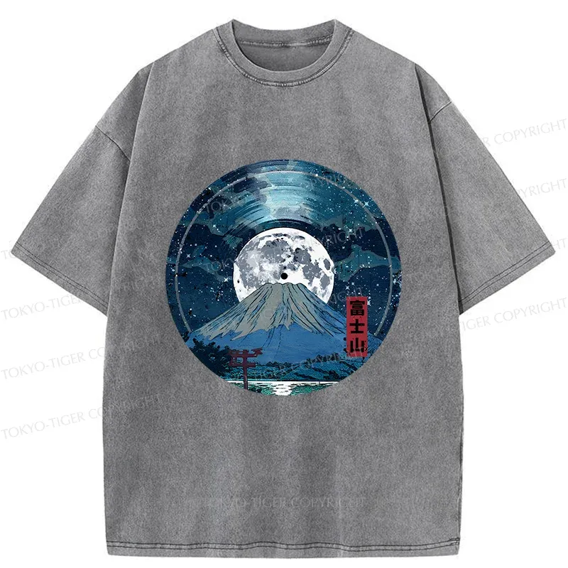 Tokyo-Tiger Mount Fuji Under The Aurora Washed T-Shirt