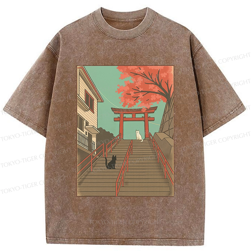 Tokyo-Tiger Encountering At The Torii Gate Washed T-Shirt