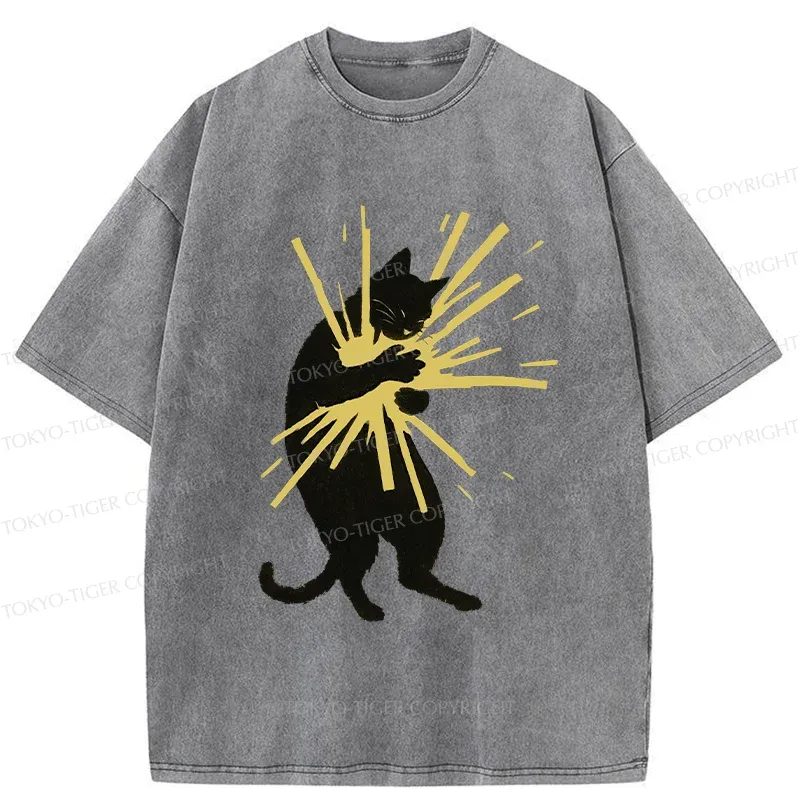 Tokyo-Tiger Cat Holding Light Washed T-Shirt