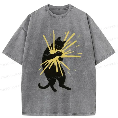 Tokyo-Tiger Cat Holding Light Washed T-Shirt